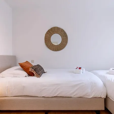 Apartment Tastefully Decorated With Sea View