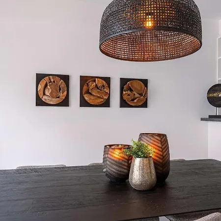 Tastefully Decorated With Sea View Apartment