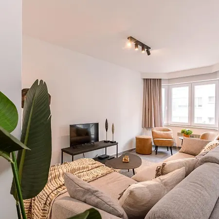 Apartment Tastefully Decorated With Sea View *